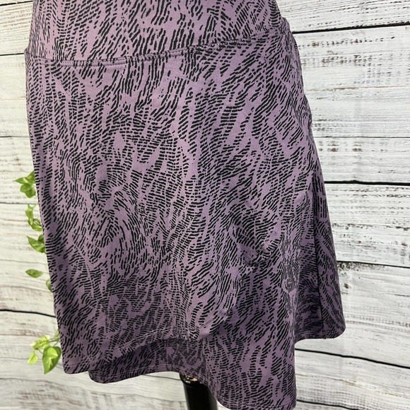 Eddie Bauer Fitness Sports Skirt size Medium Plum Black Faux Wrap Stretch Short - Picture 6 of 11